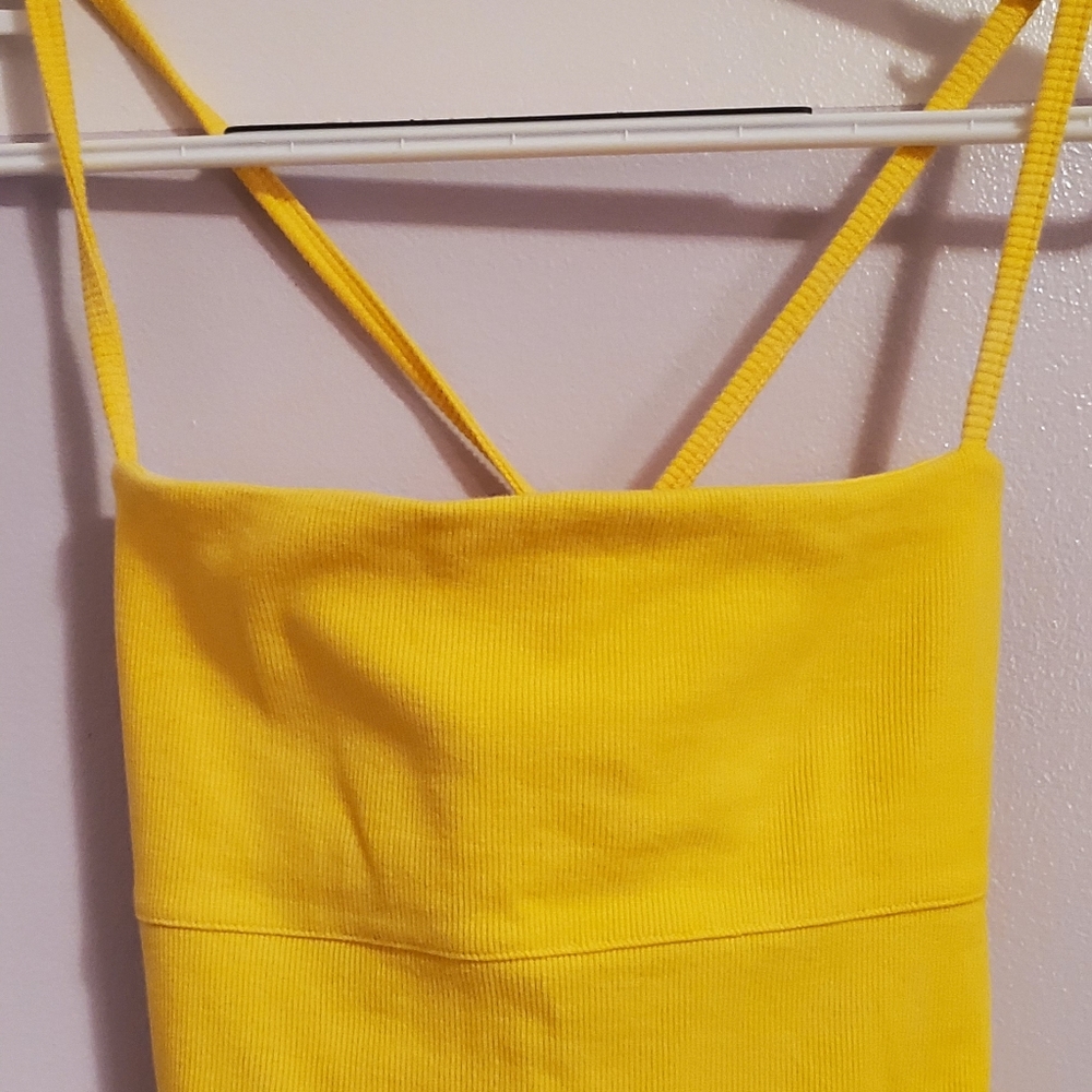 Real cute yellow crop top
